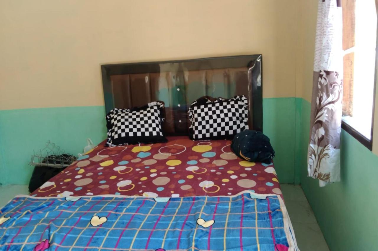 Express O 91938 Grace Kost & Hostel Tiga Binanga ภายนอก รูปภาพ